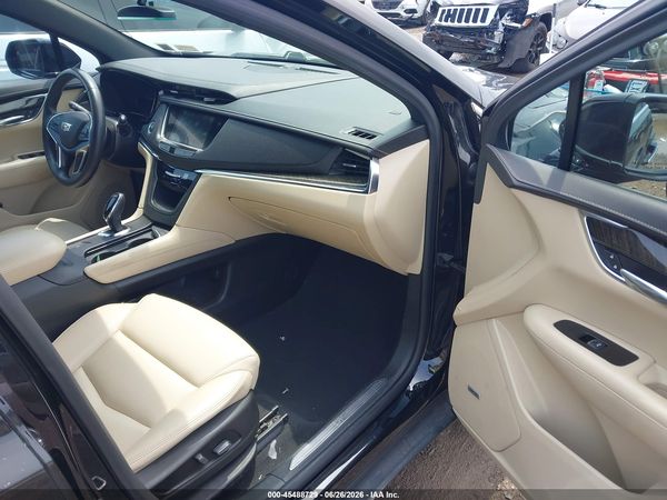 2017 CADILLAC XT5 STANDARD