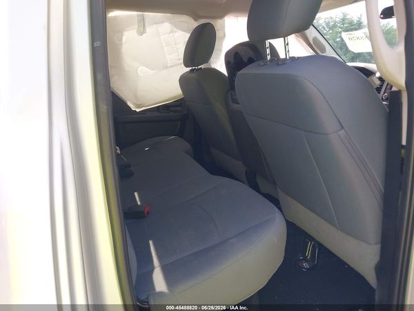 2018 RAM 1500 EXPRESS  4X4 6'4 BOX