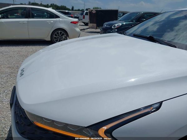 2022 KIA K5 LXS
