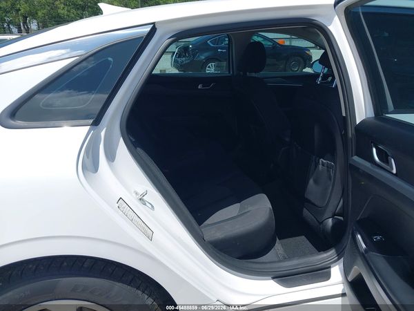 2022 KIA K5 LXS