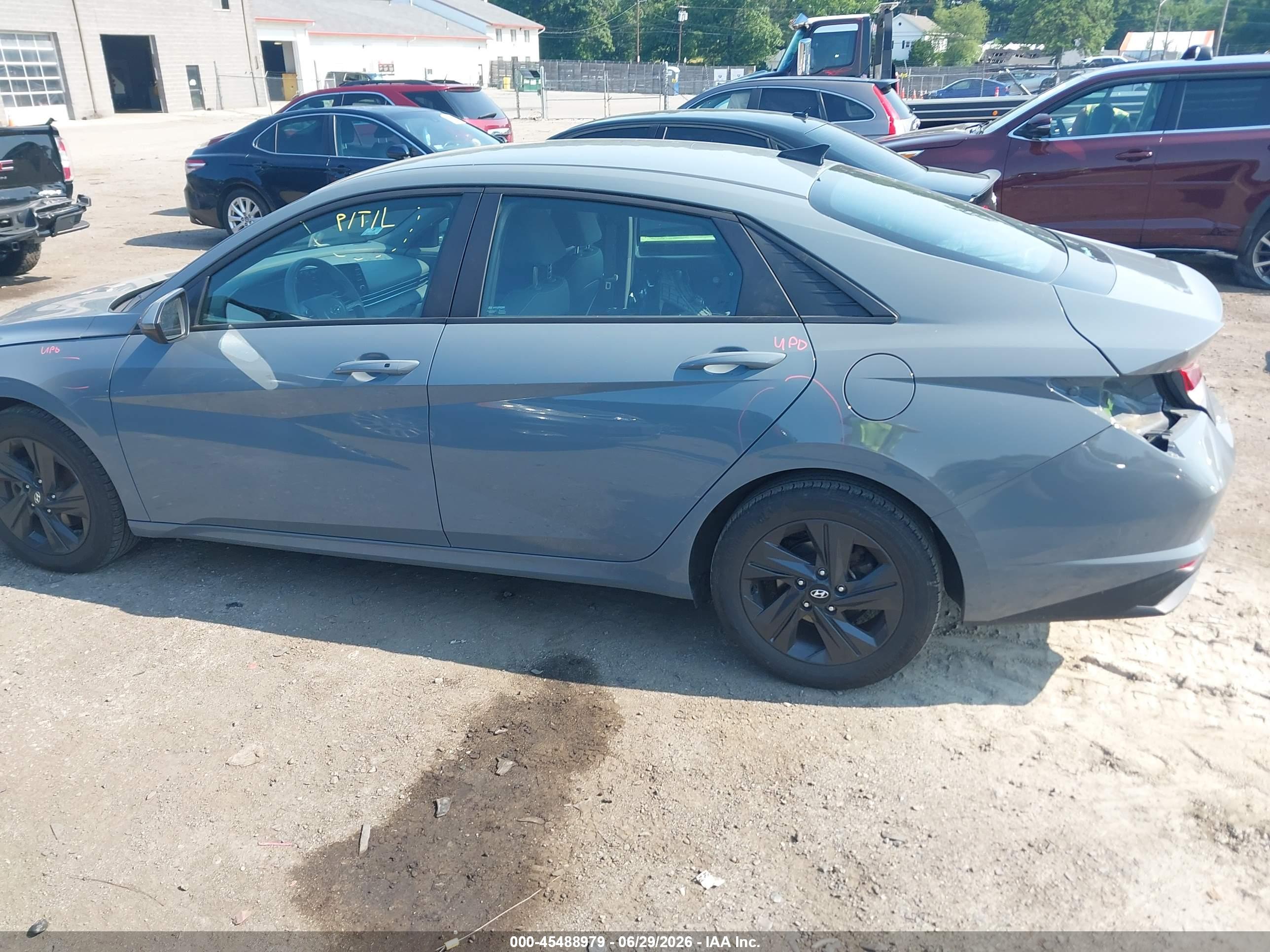 2022 HYUNDAI ELANTRA SEL