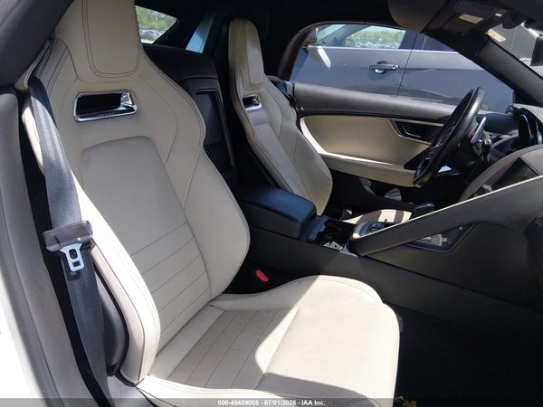 2019 JAGUAR F-TYPE P300