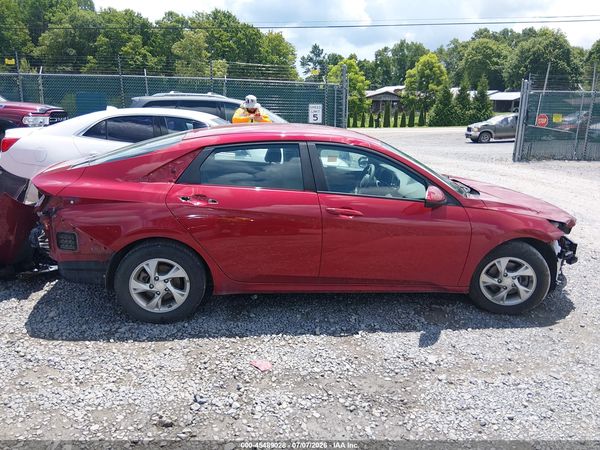 2023 HYUNDAI ELANTRA SE