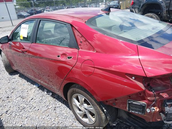 2023 HYUNDAI ELANTRA SE