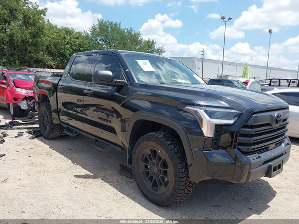 2025 TOYOTA TUNDRA SR5