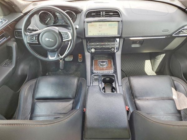 2019 JAGUAR F-PACE 35T Prestige