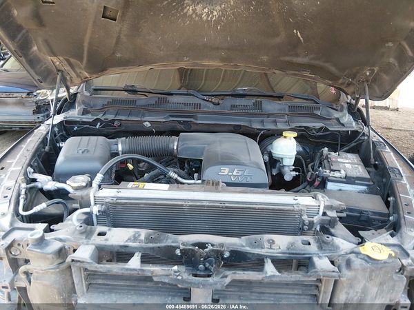 2017 RAM 1500 TRADESMAN  4X2 5'7 BOX