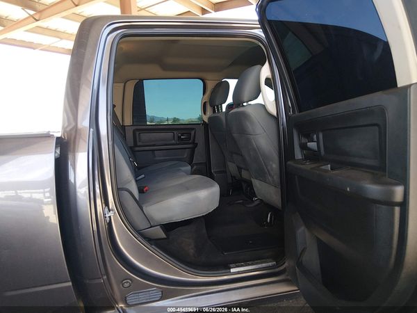 2017 RAM 1500 TRADESMAN  4X2 5'7 BOX