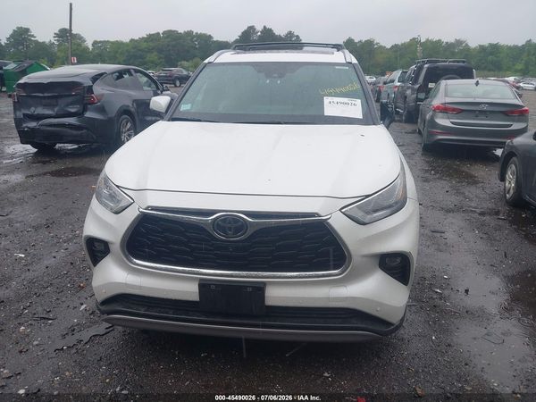 2024 TOYOTA HIGHLANDER PLATINUM