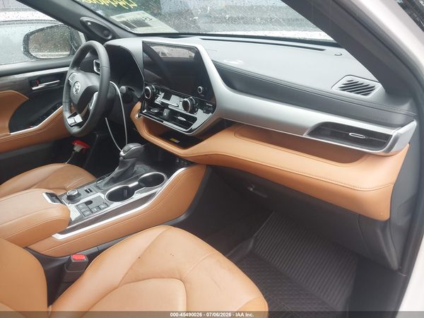 2024 TOYOTA HIGHLANDER PLATINUM