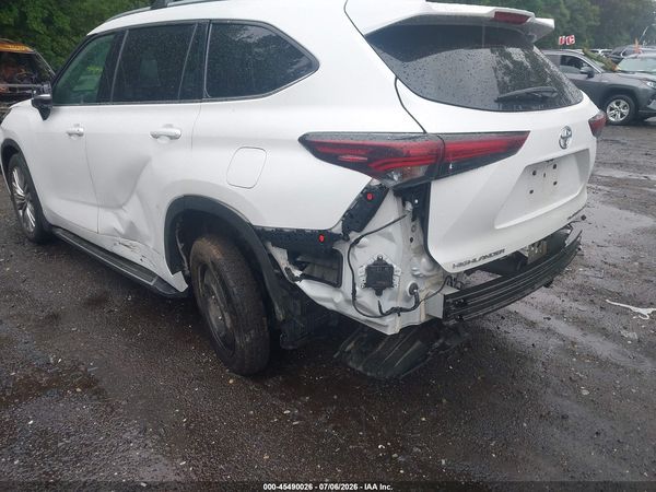 2024 TOYOTA HIGHLANDER PLATINUM