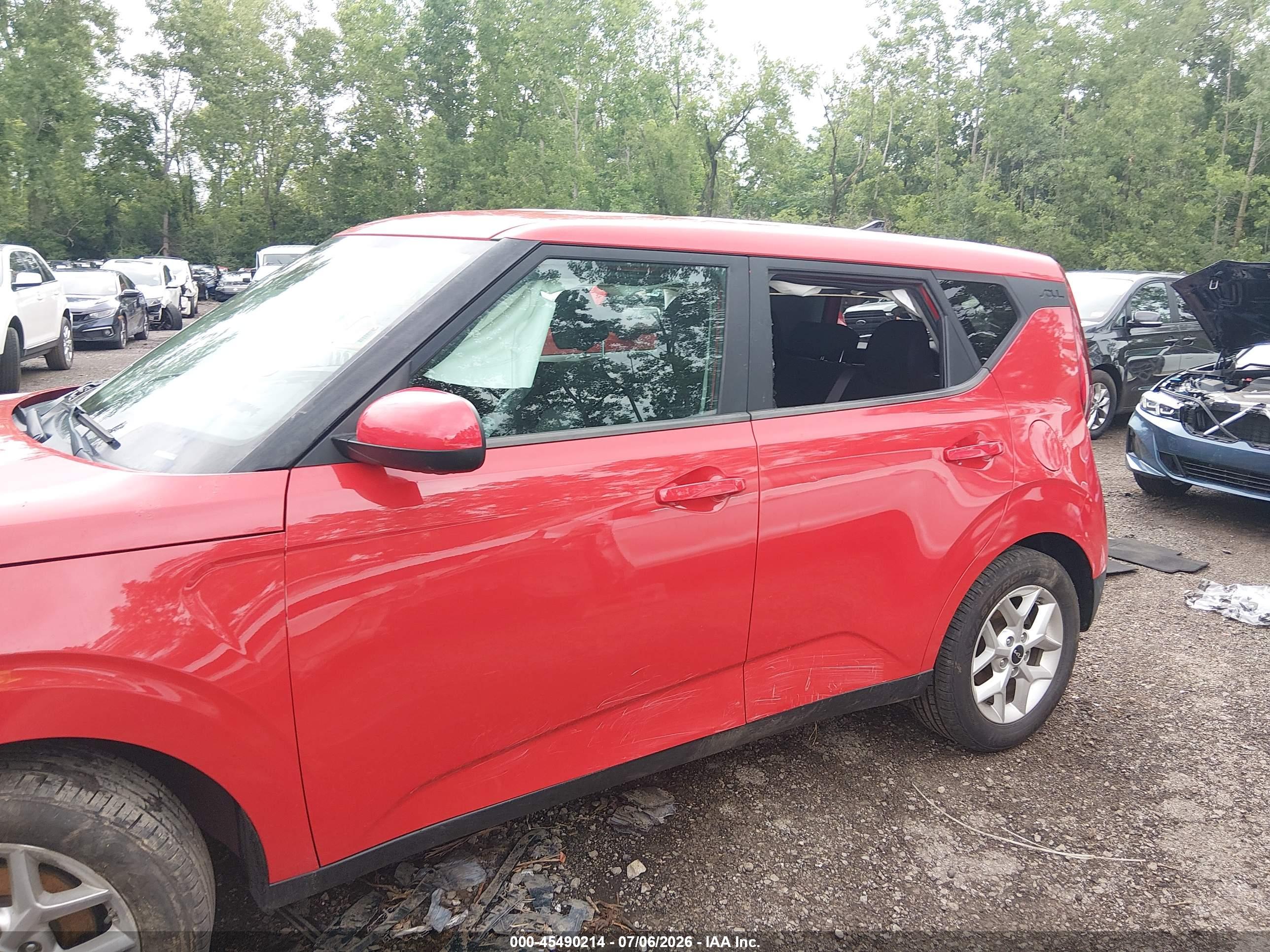 2022 KIA SOUL LX
