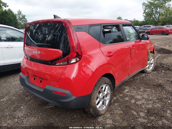 2022 KIA SOUL LX
