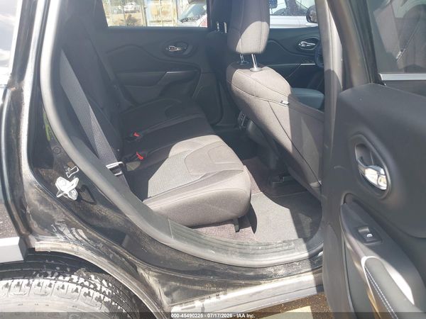 2019 JEEP CHEROKEE LATITUDE FWD