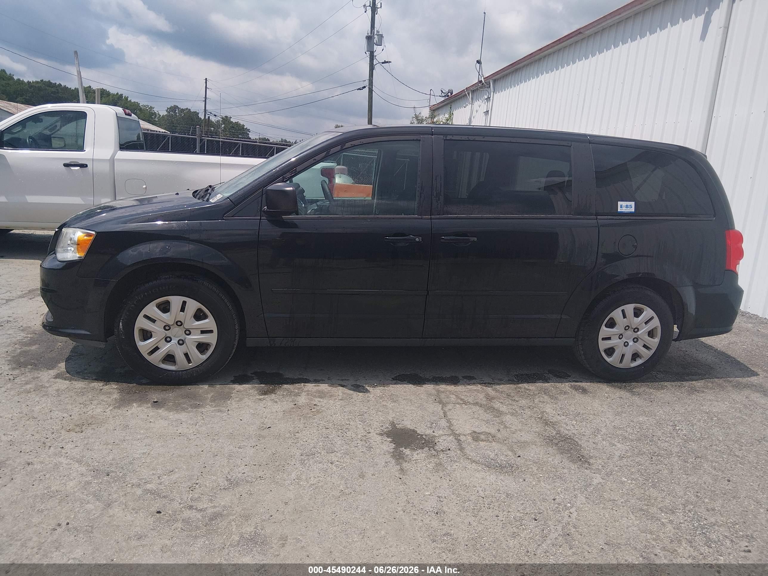 2017 DODGE GRAND CARAVAN SE