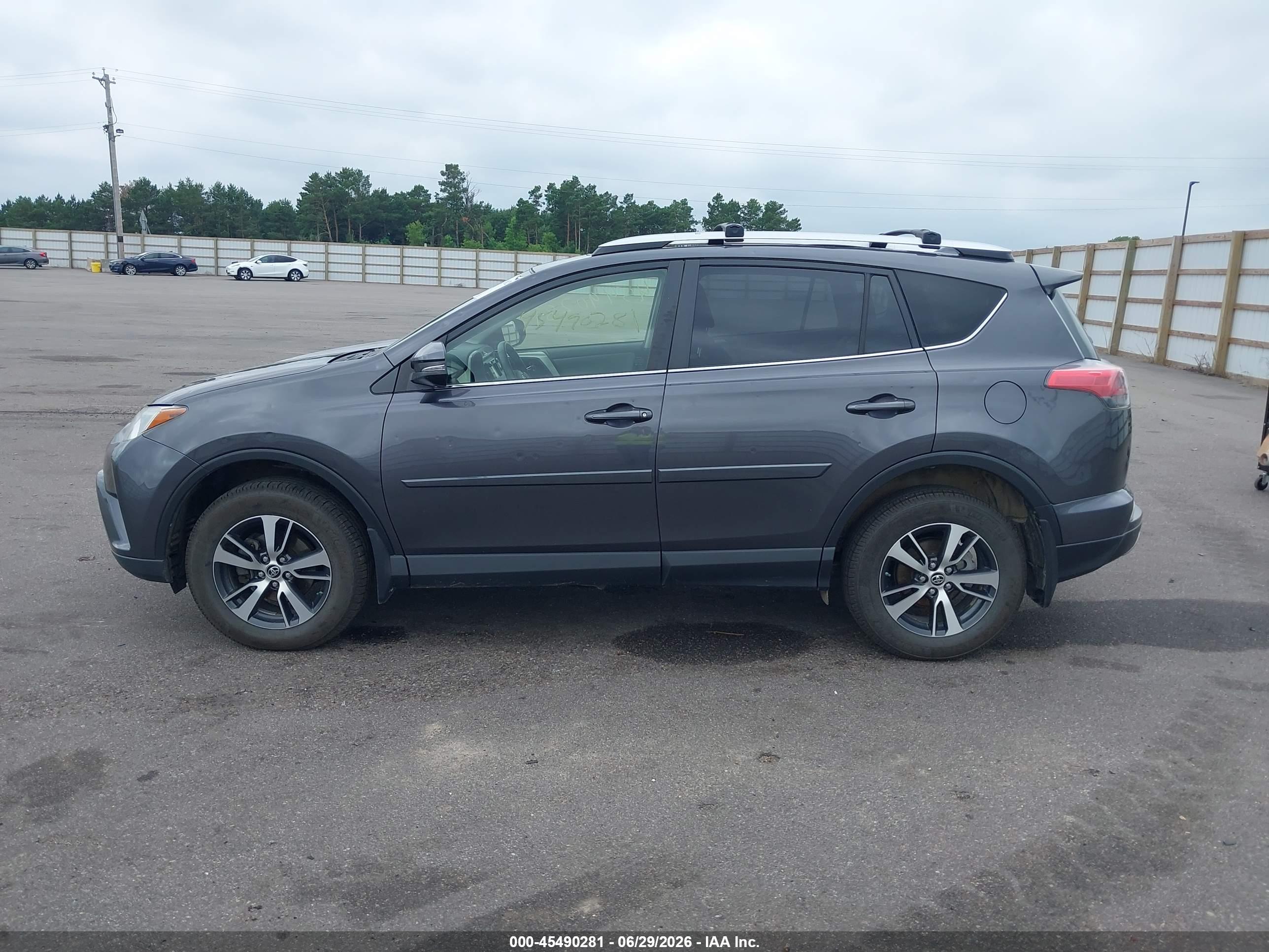 2016 TOYOTA RAV4 XLE