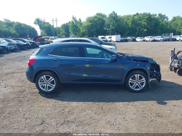 2020 MERCEDES-BENZ GLA 250 4MATIC