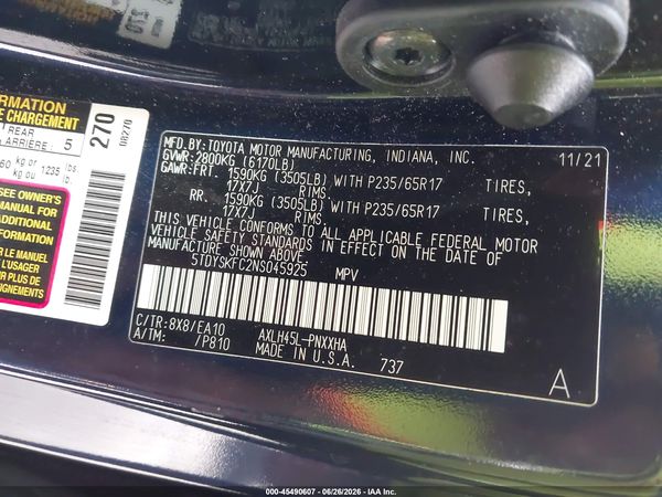2022 TOYOTA SIENNA XLE