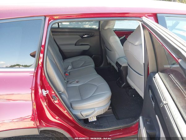 2021 TOYOTA HIGHLANDER XLE