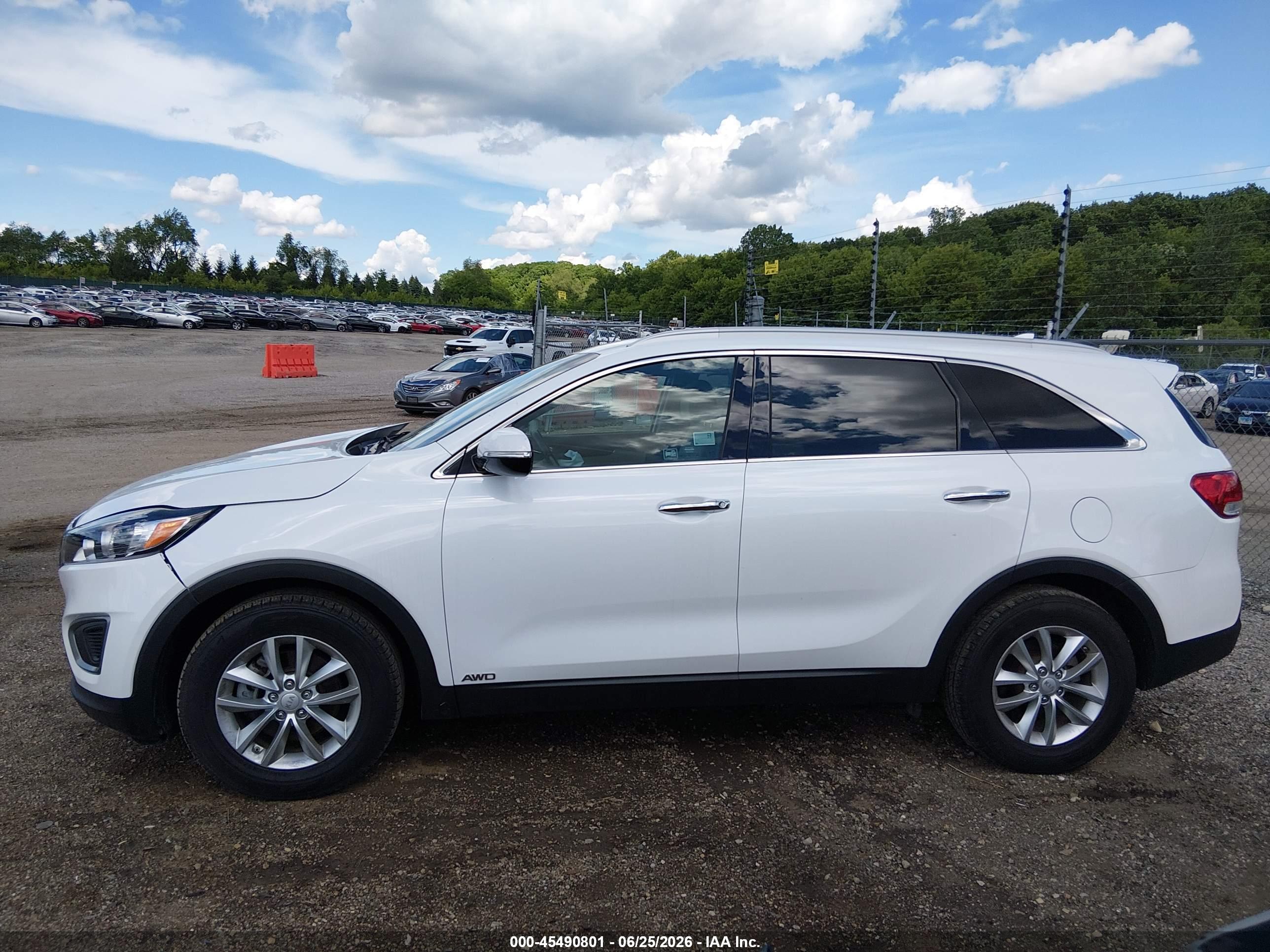 2016 KIA SORENTO 2.4L LX