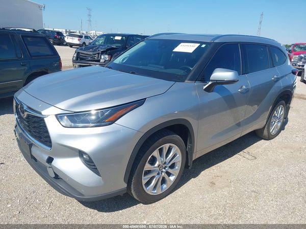2021 TOYOTA HIGHLANDER LIMITED