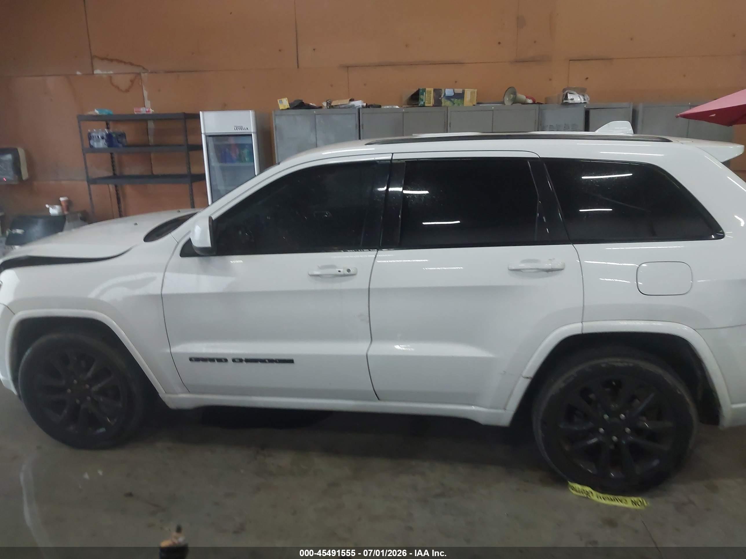 2017 JEEP GRAND CHEROKEE ALTITUDE