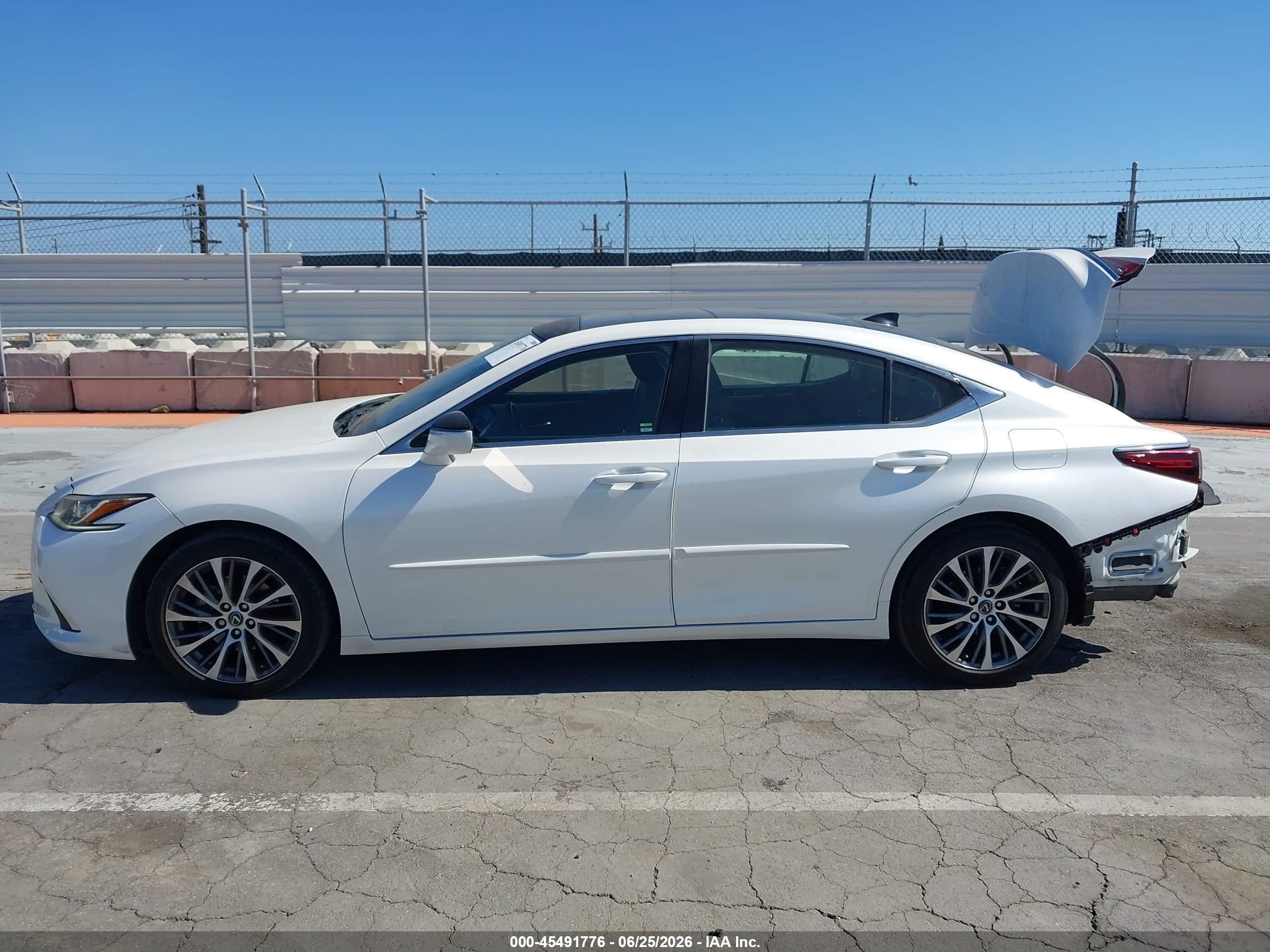 2019 LEXUS ES 350