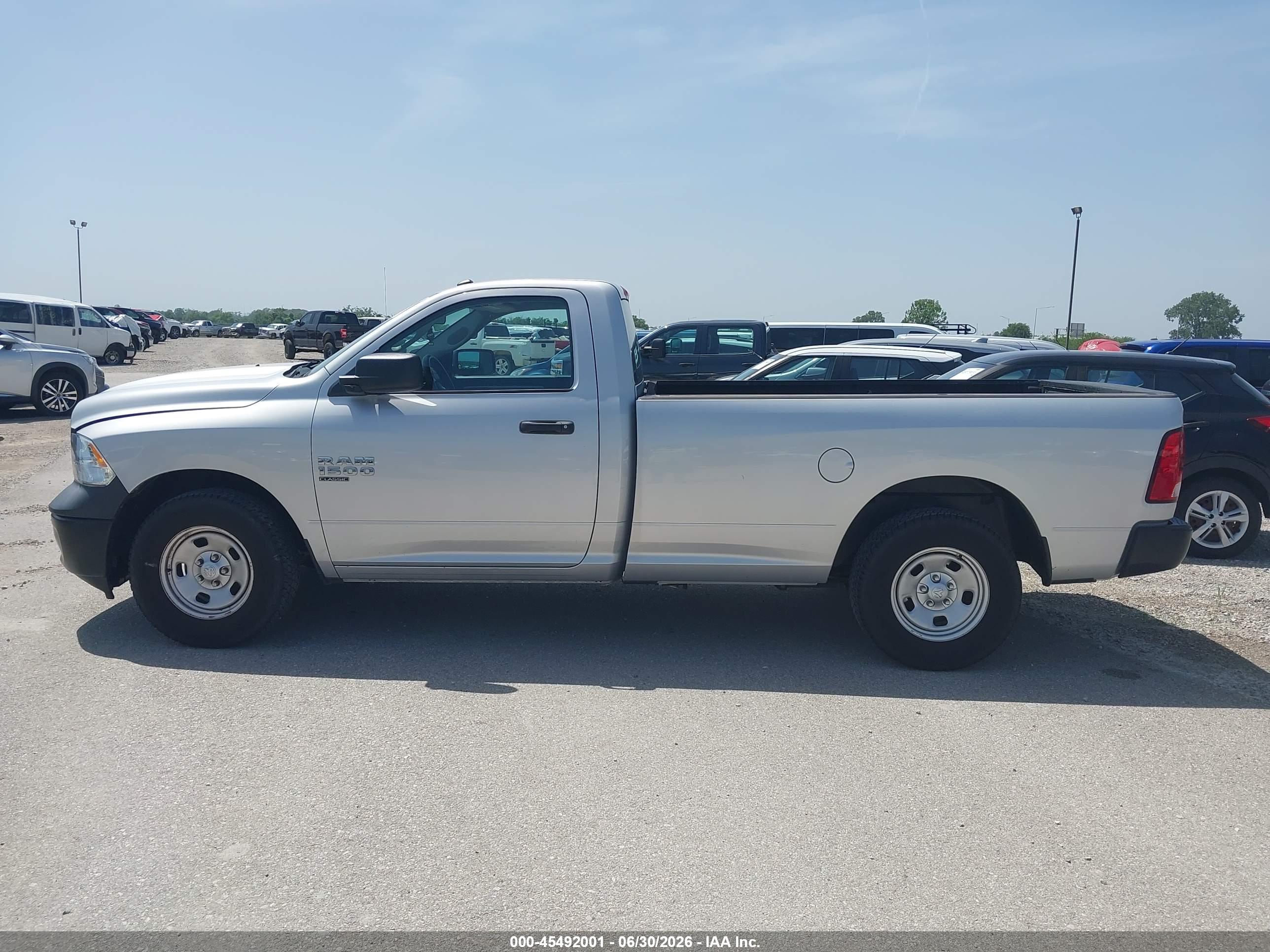 2019 RAM 1500 CLASSIC TRADESMAN  4X2 8' BOX