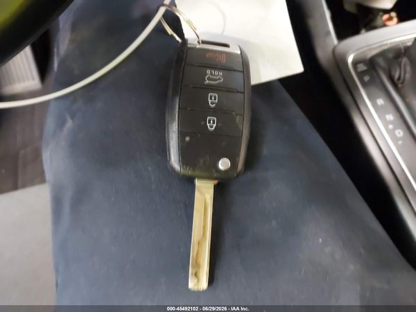 2016 KIA SORENTO 2.4L LX