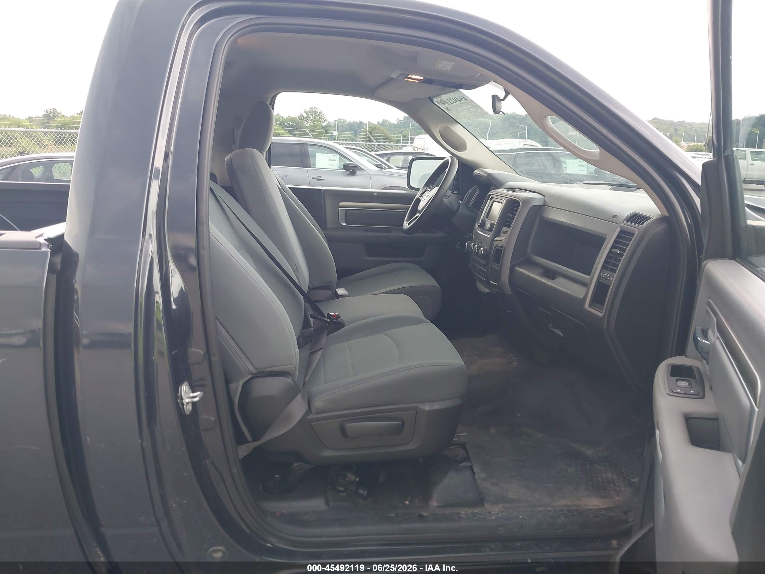 2019 RAM 1500 CLASSIC TRADESMAN  4X2 8' BOX