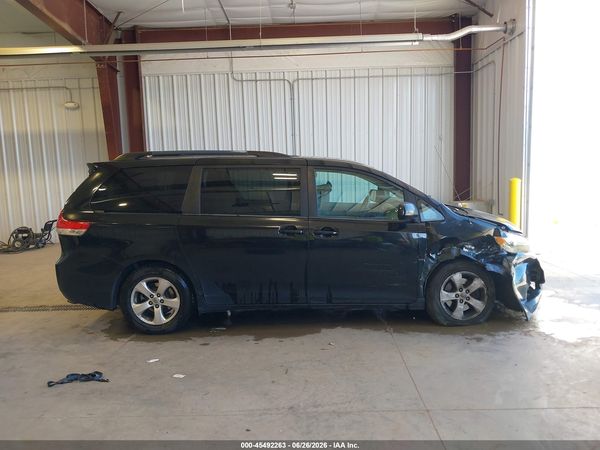 2014 TOYOTA SIENNA LE V6 8 PASSENGER