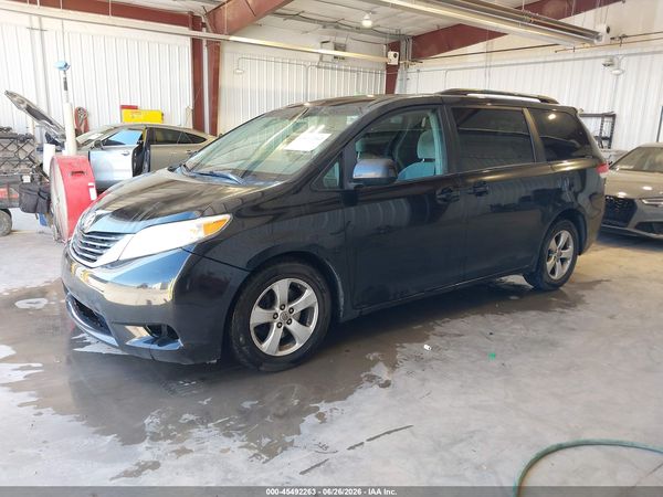 2014 TOYOTA SIENNA LE V6 8 PASSENGER