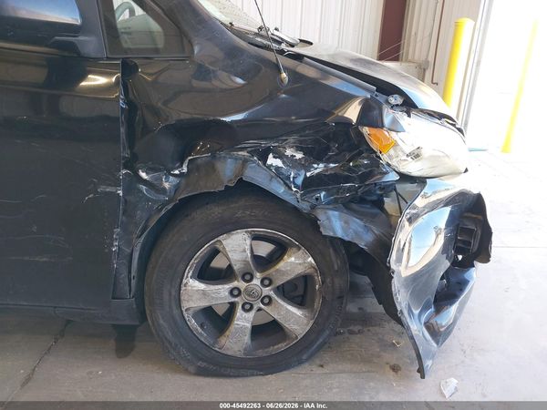2014 TOYOTA SIENNA LE V6 8 PASSENGER
