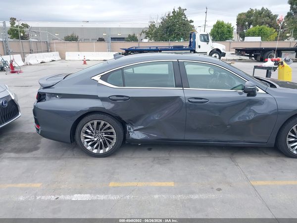 2025 LEXUS ES 300H LUXURY