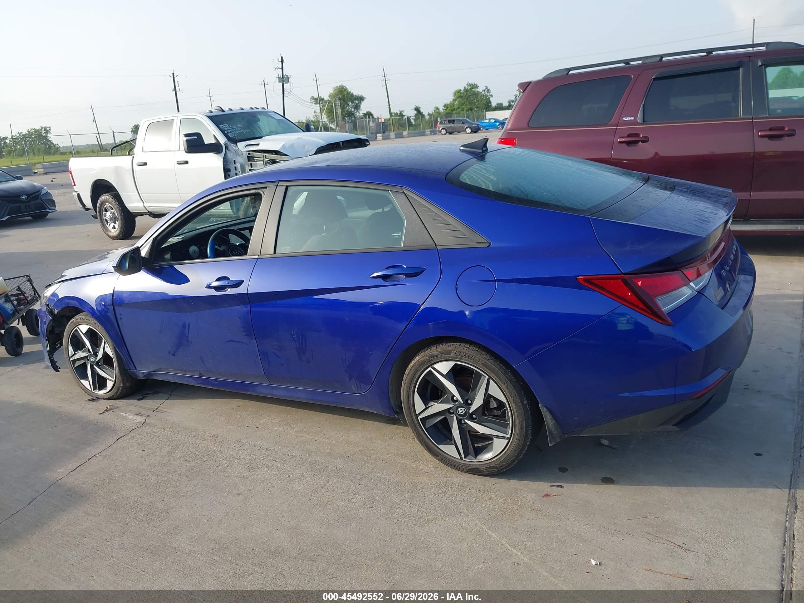 2023 HYUNDAI ELANTRA SEL