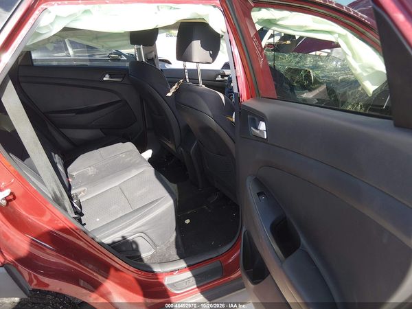 2020 HYUNDAI TUCSON SE — I8