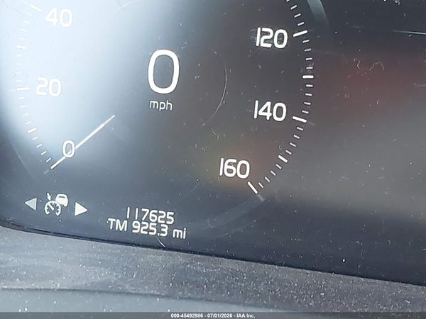2021 VOLVO XC90 T6 MOMENTUM 6 PASSENGER