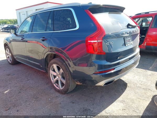2021 VOLVO XC90 T6 MOMENTUM 6 PASSENGER