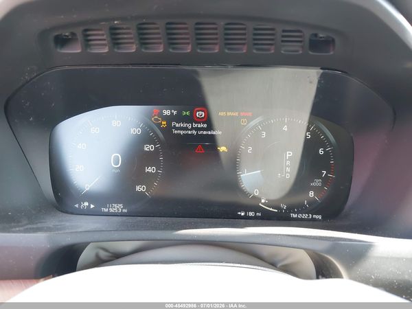 2021 VOLVO XC90 T6 MOMENTUM 6 PASSENGER