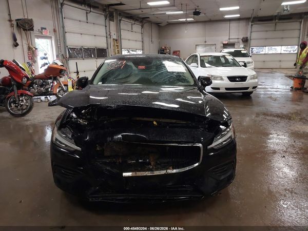 2019 VOLVO S60 T6 MOMENTUM