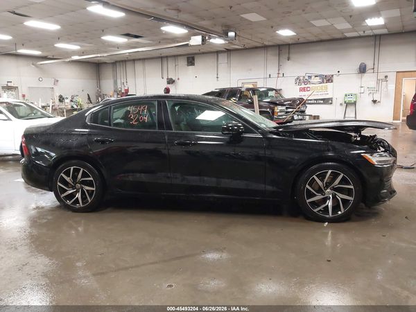 2019 VOLVO S60 T6 MOMENTUM