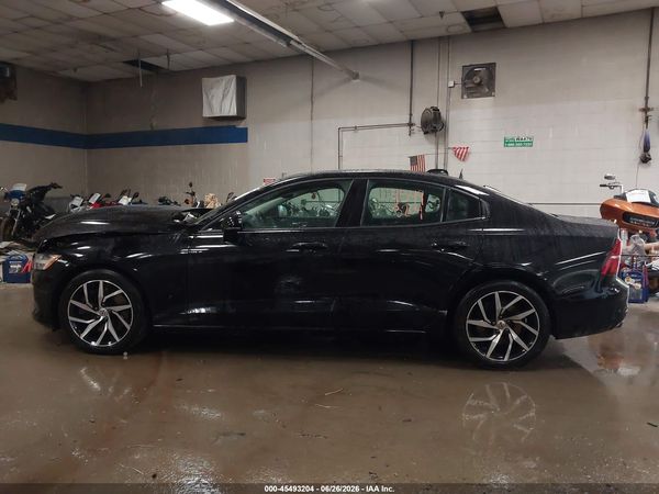 2019 VOLVO S60 T6 MOMENTUM