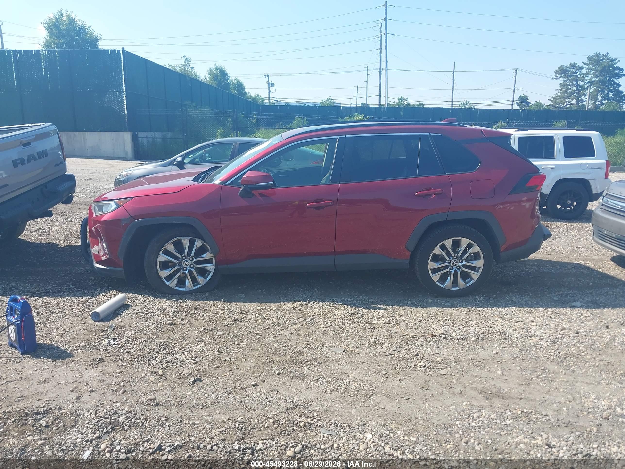 2020 TOYOTA RAV4 XLE PREMIUM