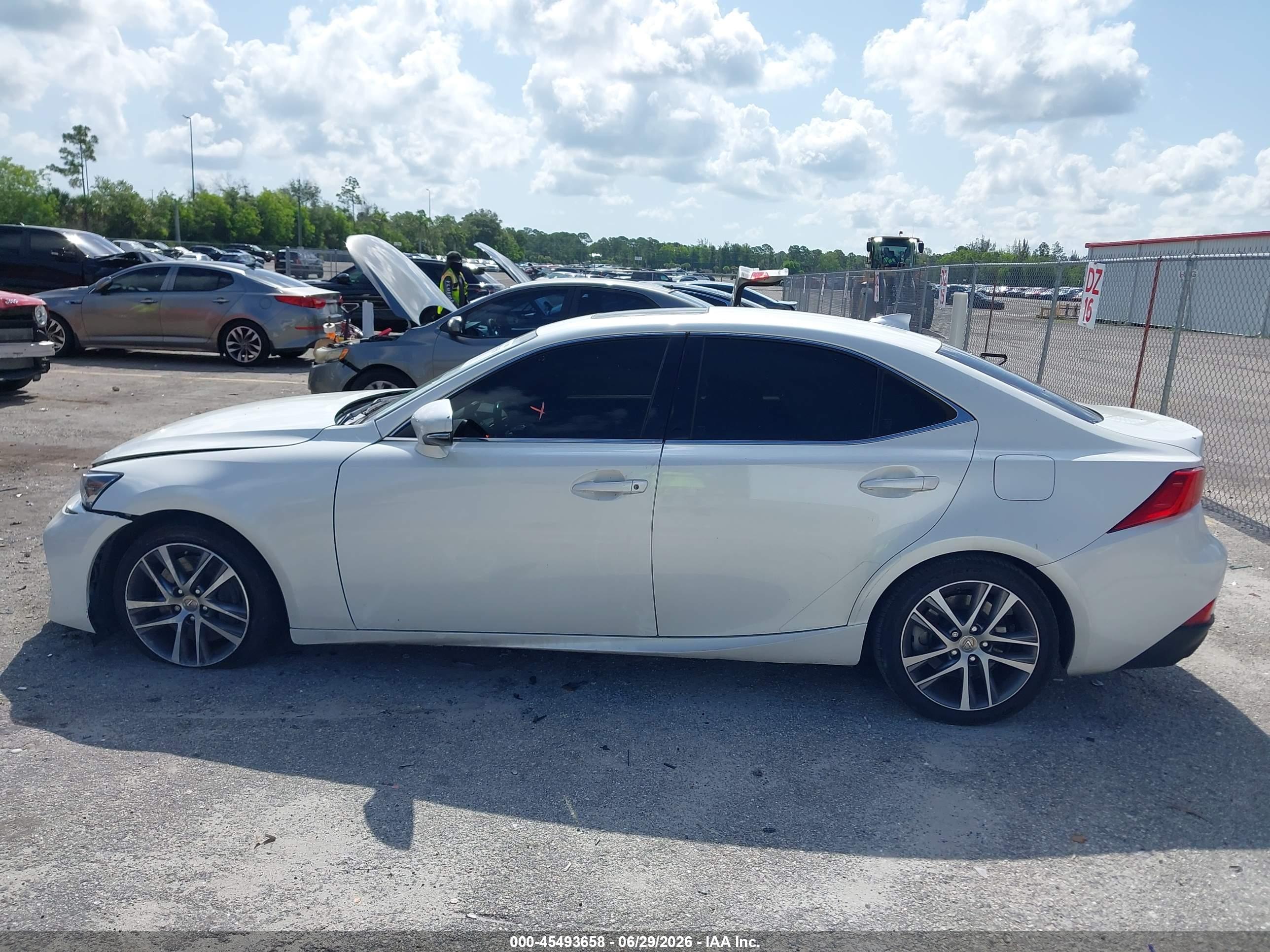 2018 LEXUS IS 300