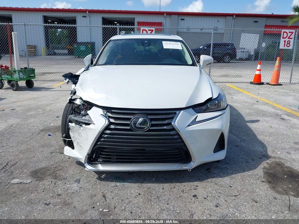 2018 LEXUS IS 300