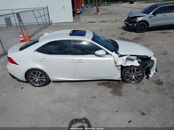 2018 LEXUS IS 300