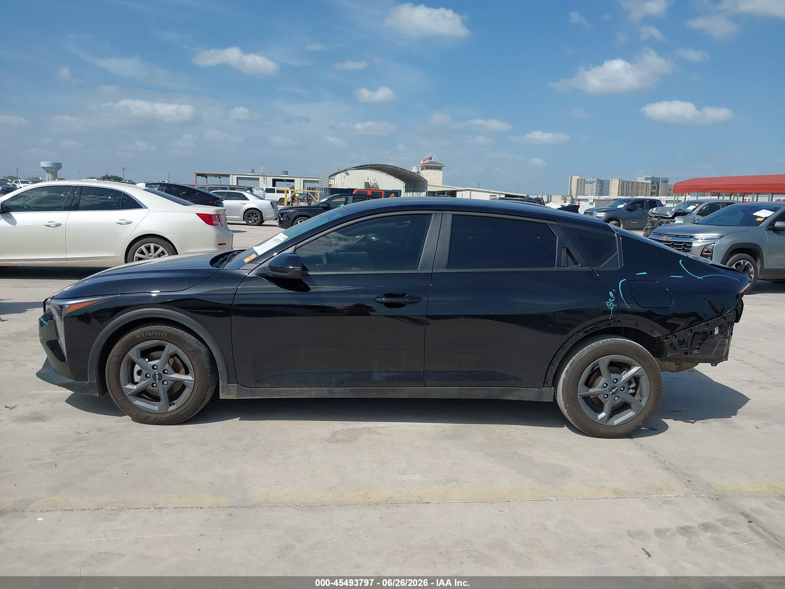 2025 KIA K4 LXS