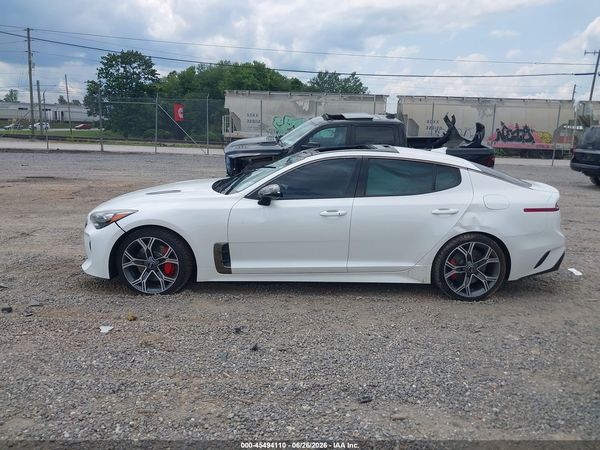 2018 KIA STINGER GT1