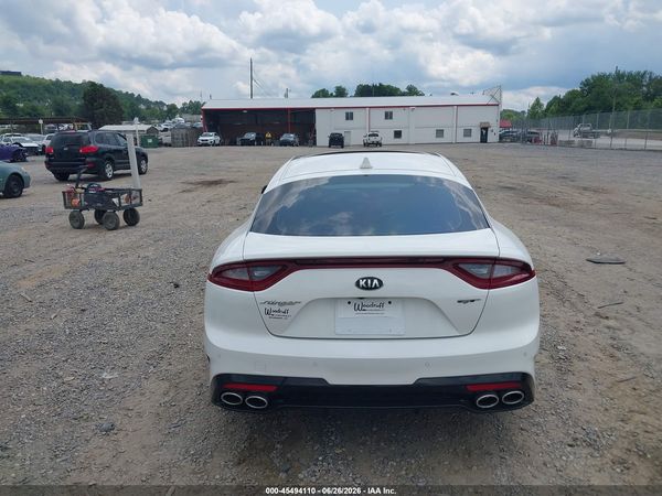 2018 KIA STINGER GT1