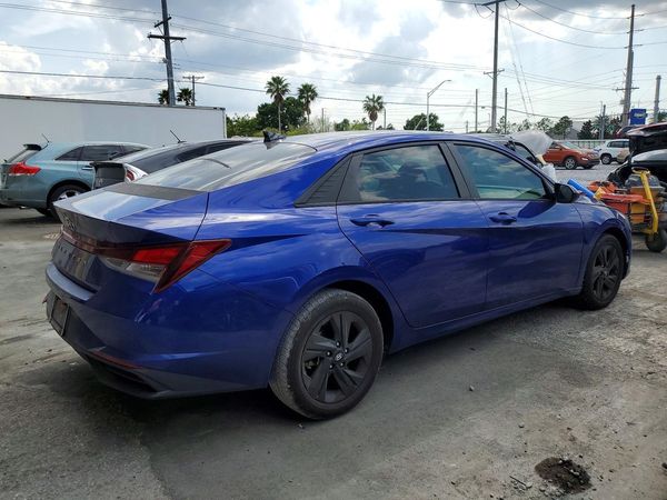 2022 HYUNDAI ELANTRA